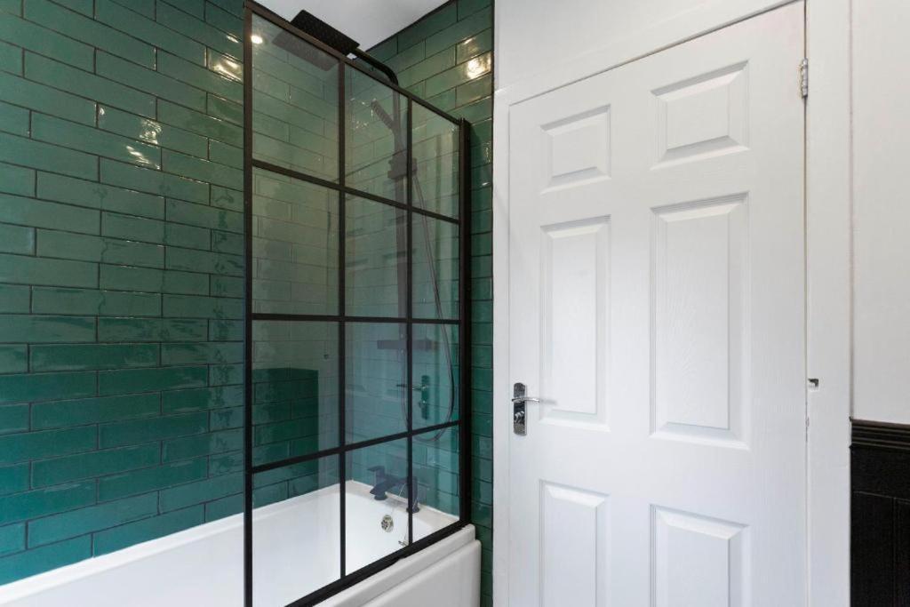 Stylish 3 Bed Edinburgh Abode-Parking And Garden Edimburgo Exterior foto